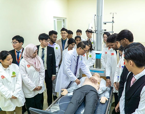 Nhóm ngành Sức khỏe DNC
